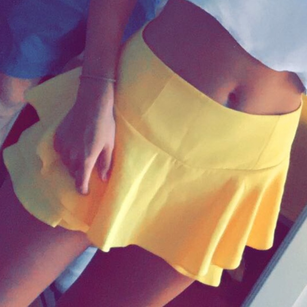 zara yellow skort